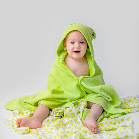 Milk&Moo Cacha Frog Baby Kapuzenbadetuch aus Samt